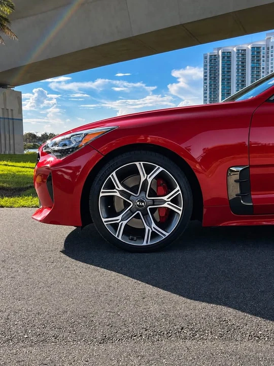 2019 Kia Stinger GT - Image 9 of 20