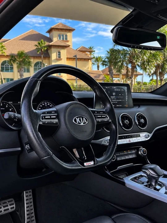 2019 Kia Stinger GT - Image 10 of 20
