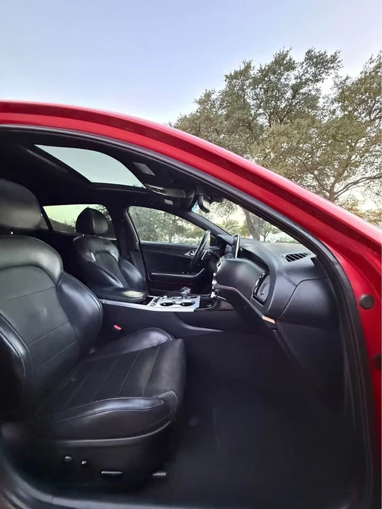 2019 Kia Stinger GT - Image 16 of 19