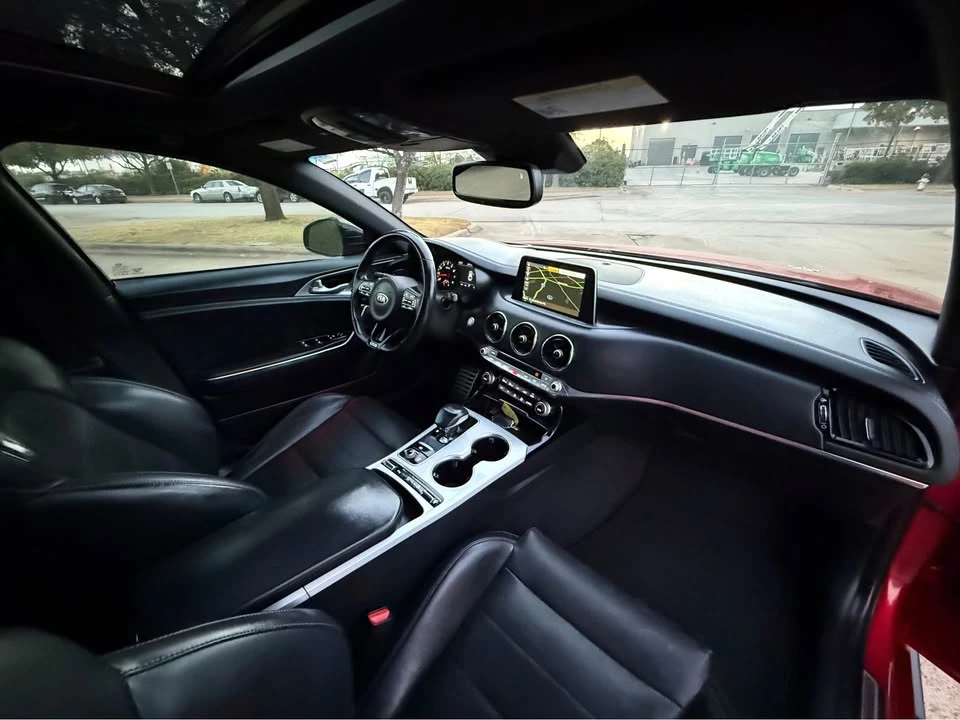 2019 Kia Stinger GT - Image 10 of 19