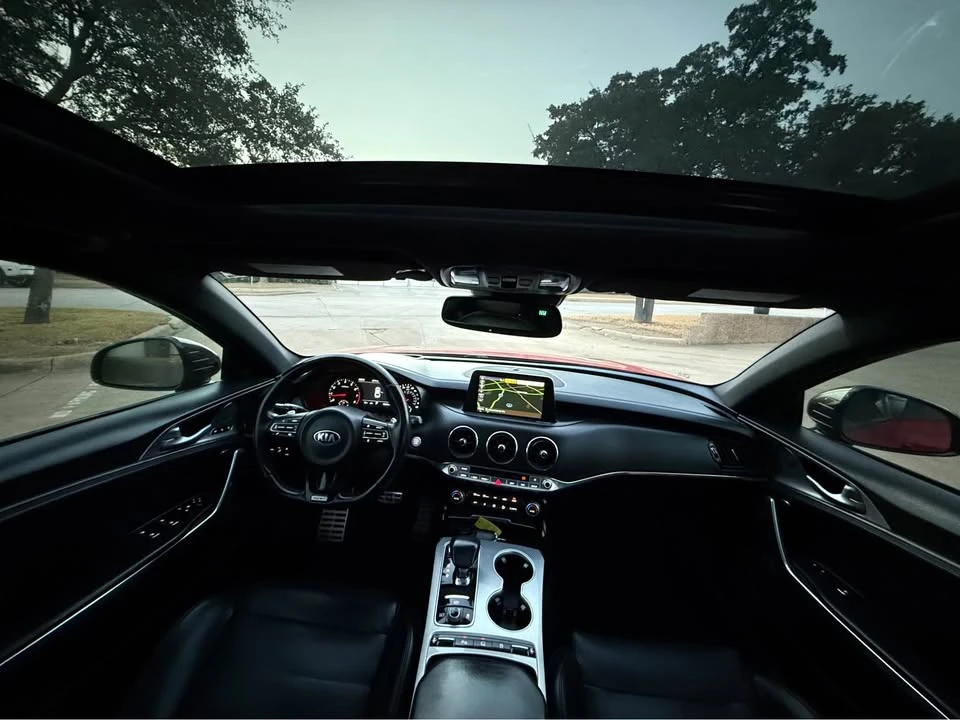 2019 Kia Stinger GT - Image 15 of 18