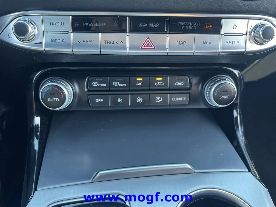 2019 Kia Stinger GT - Image 9 of 20