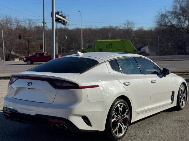 2019 Kia Stinger GT - Image 5 of 12