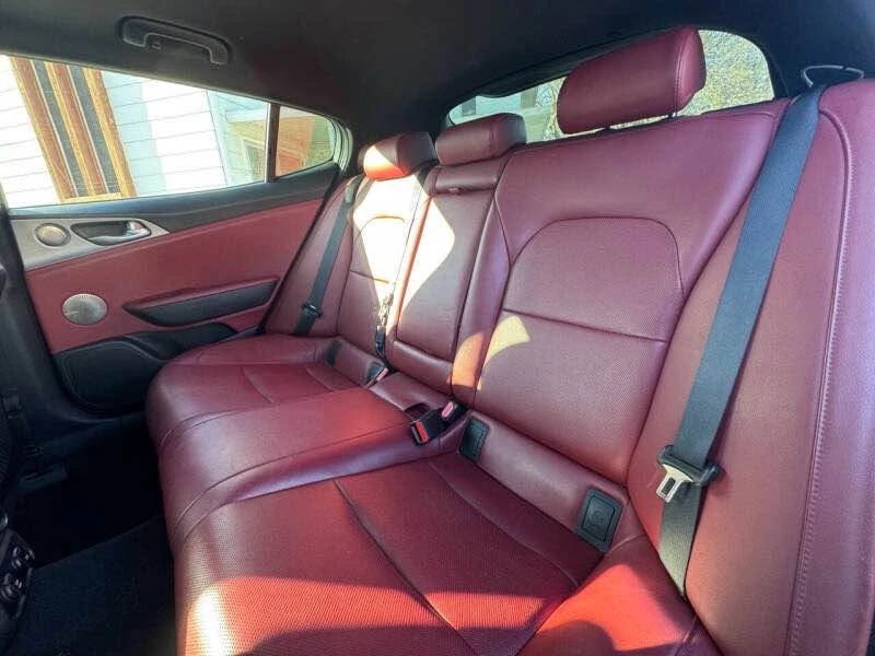 2019 Kia Stinger GT - Image 8 of 12