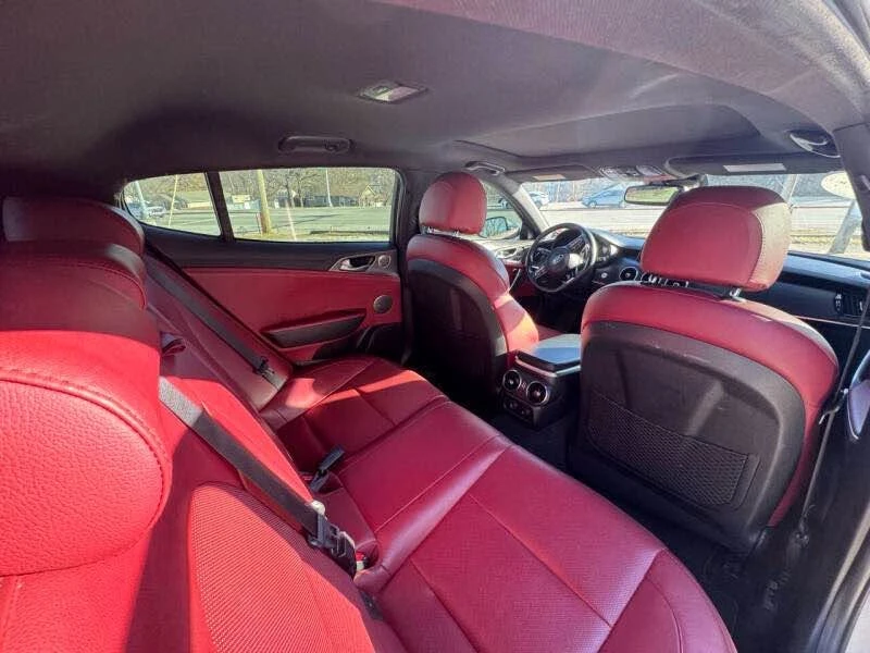2019 Kia Stinger GT - Image 6 of 12