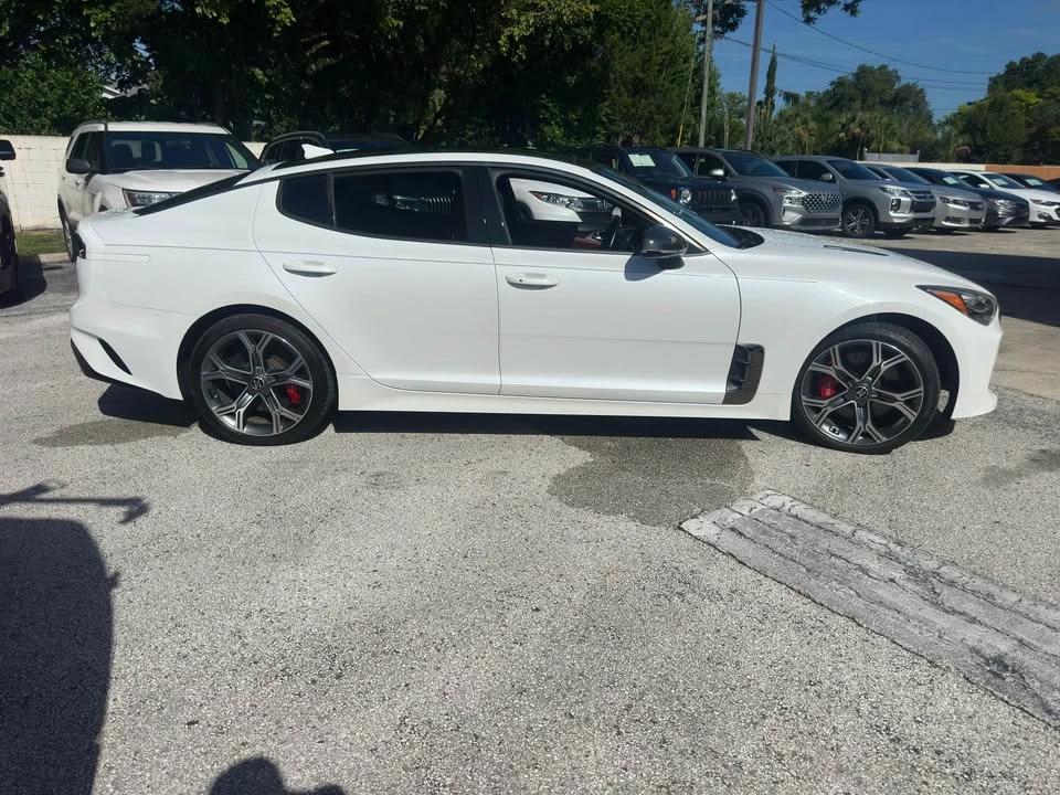 2019 Kia Stinger GT - Image 10 of 11