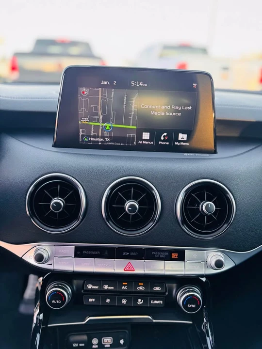 2019 Kia Stinger - Image 14 of 20