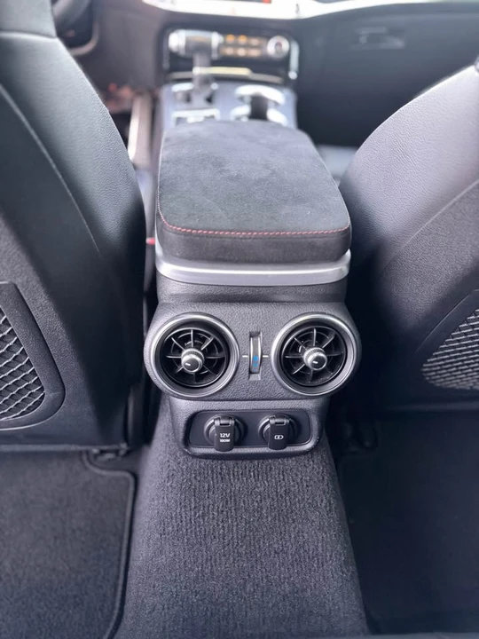 2019 Kia Stinger - Image 18 of 20