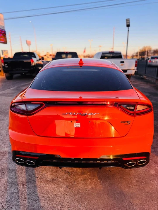 2019 Kia Stinger - Image 8 of 20