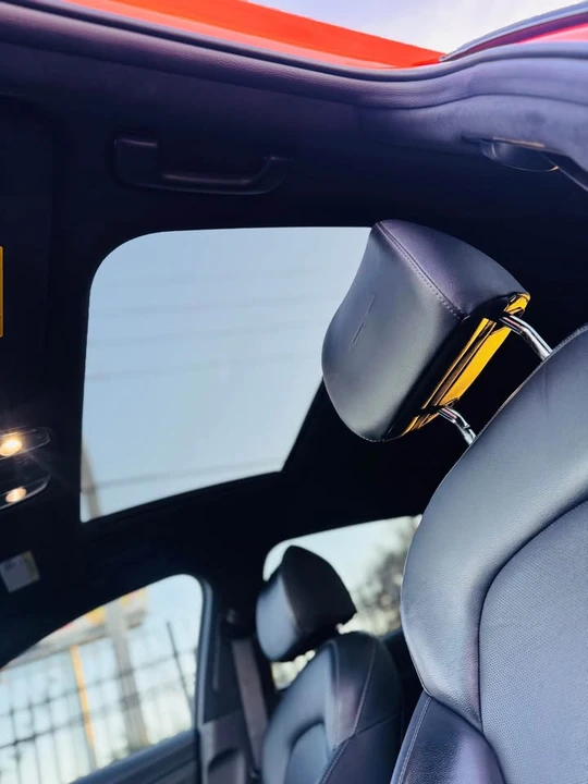 2019 Kia Stinger - Image 16 of 20
