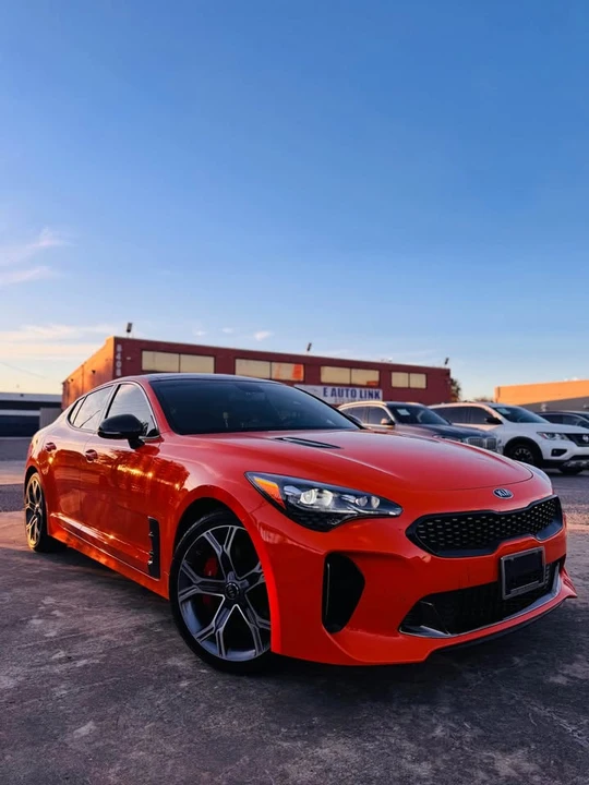 2019 Kia Stinger - Image 2 of 20