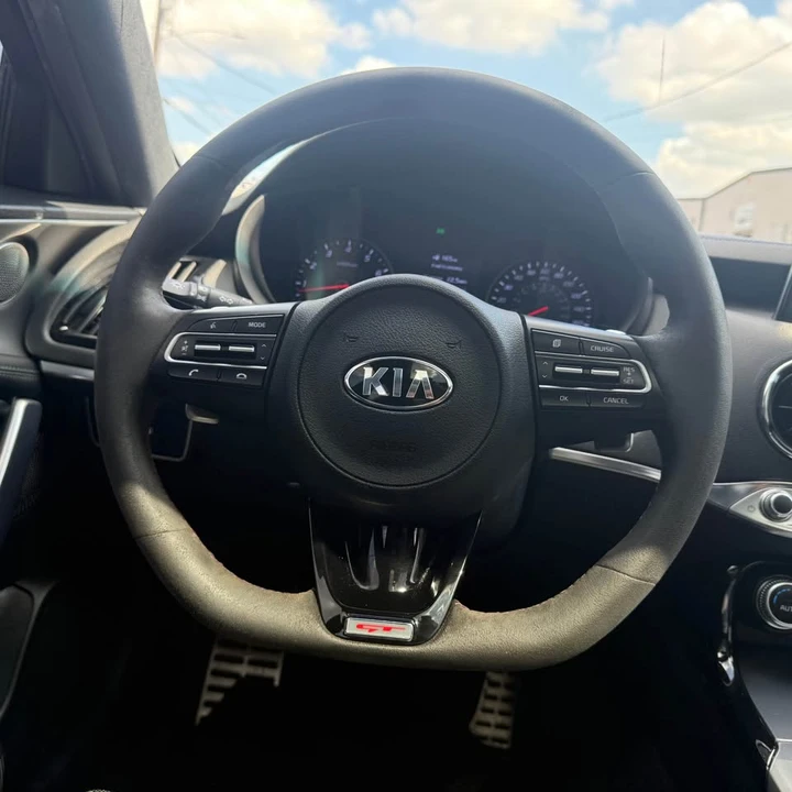 2019 Kia Stinger GT - Image 18 of 20