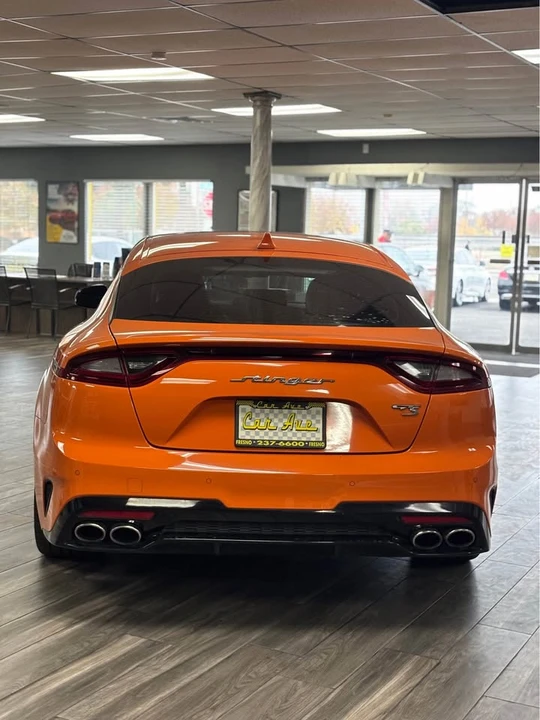 2019 Kia Stinger - Image 2 of 10