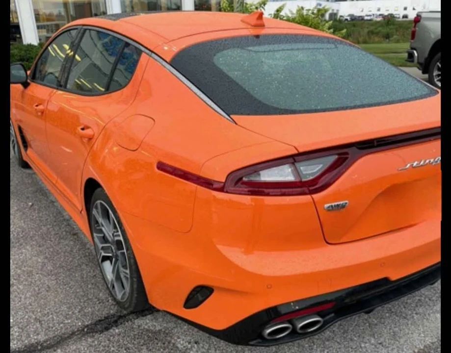 2019 Kia Stinger - Image 2 of 5