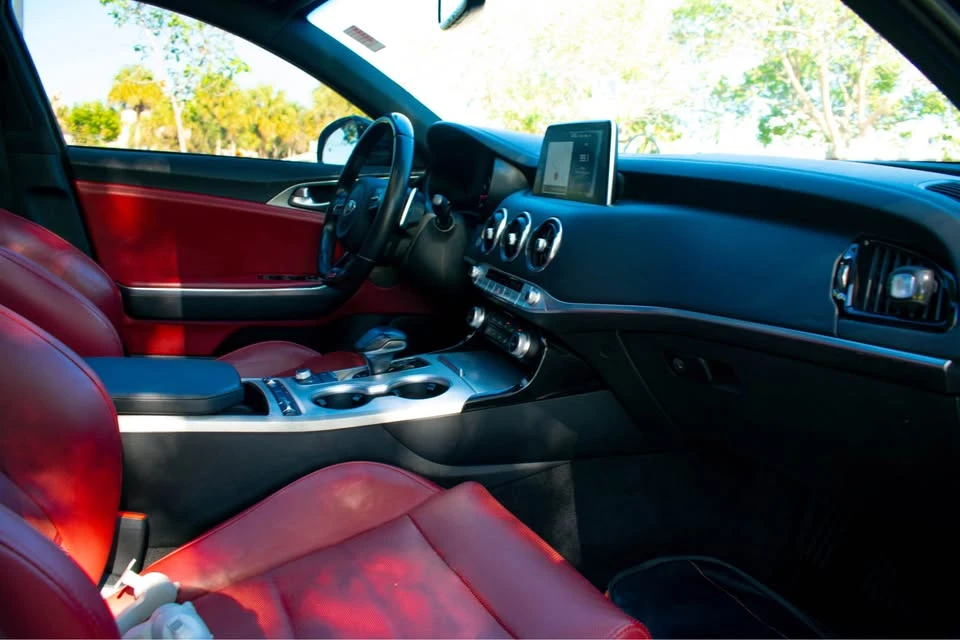 2019 Kia Stinger GT - Image 5 of 20
