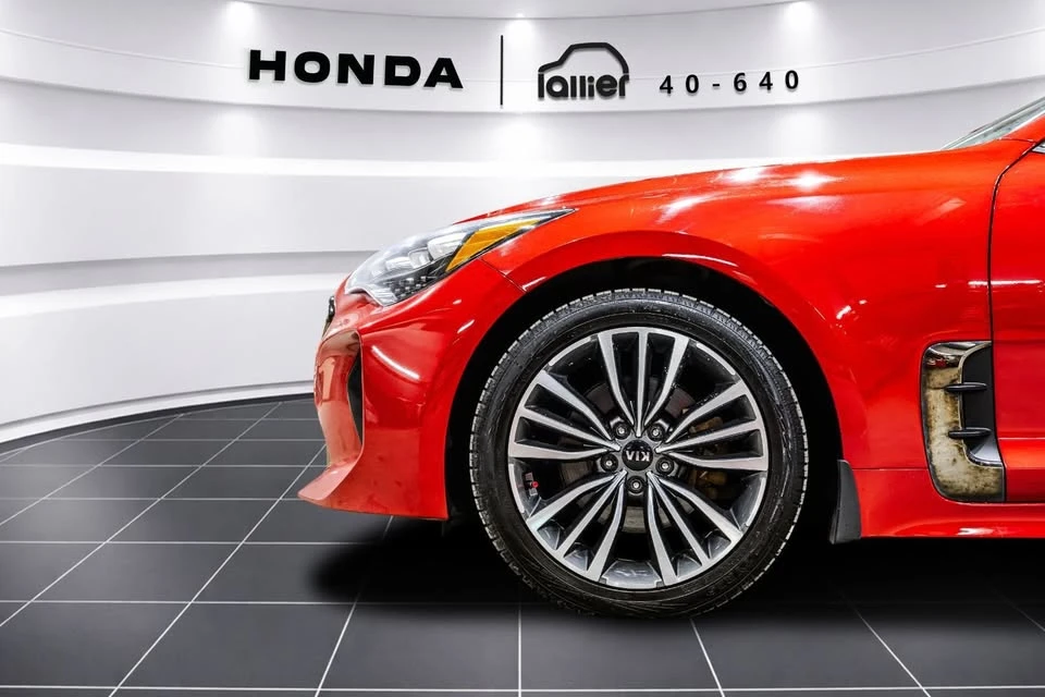 2019 Kia Stinger - Image 10 of 20