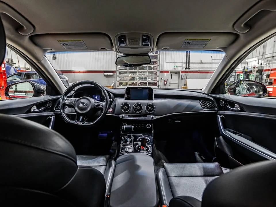 2019 Kia Stinger - Image 15 of 20