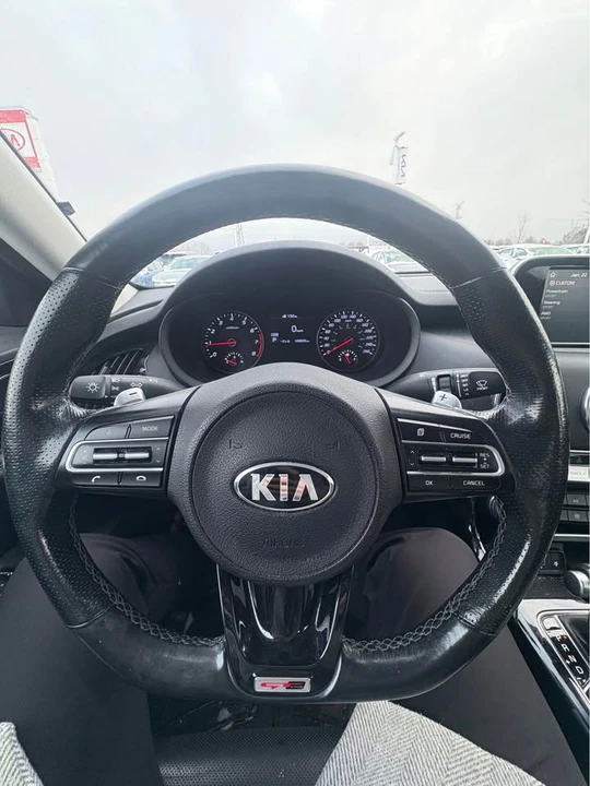 2019 Kia Stinger - Image 8 of 11