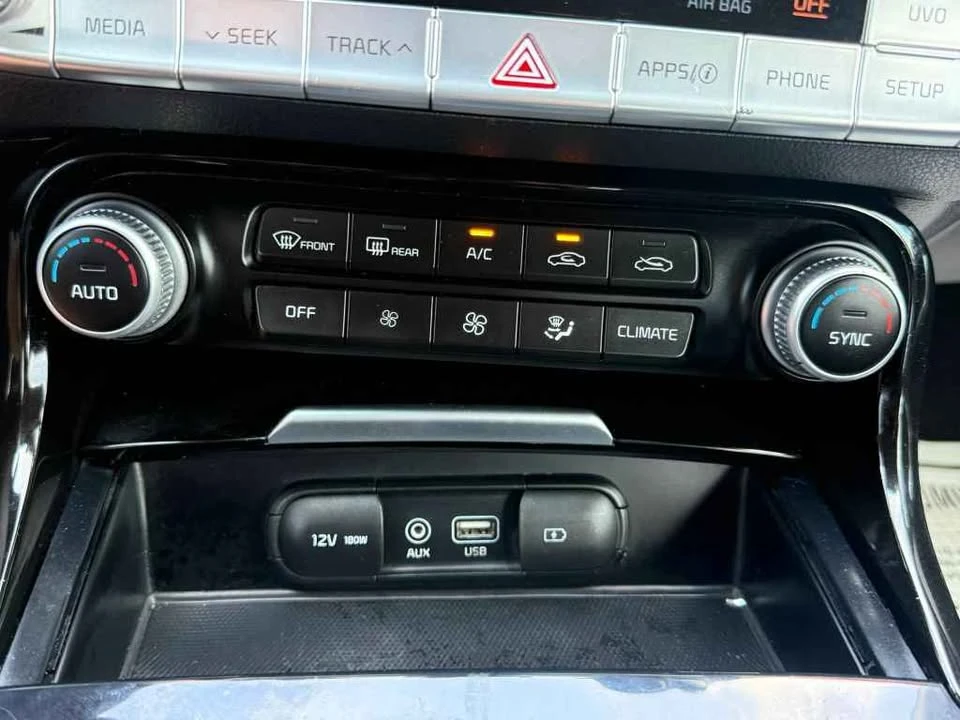 2019 Kia Stinger GT - Image 13 of 16