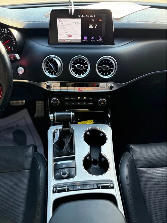 2019 Kia Stinger GT - Image 10 of 16