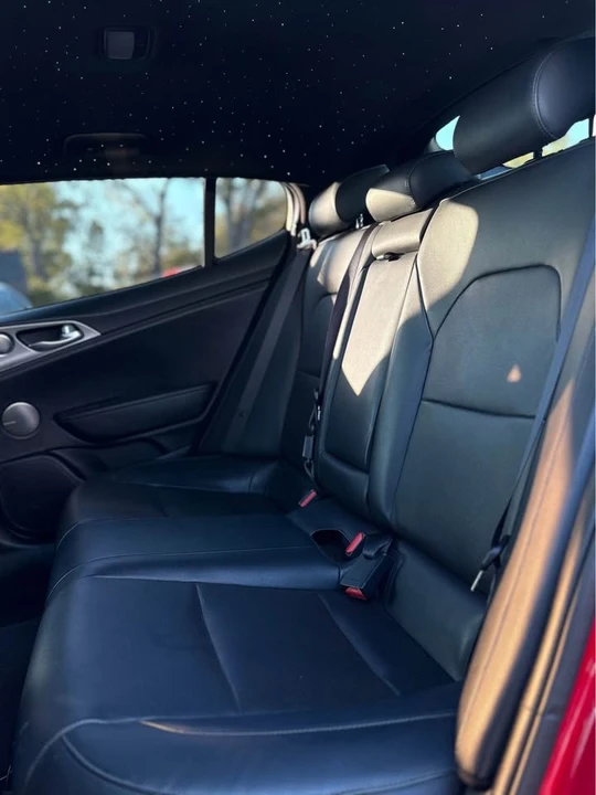 2019 Kia Stinger GT - Image 8 of 16