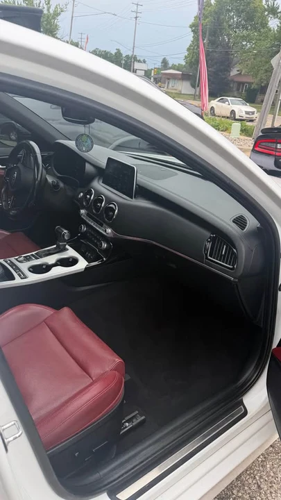 2019 Kia Stinger GT - Image 6 of 8