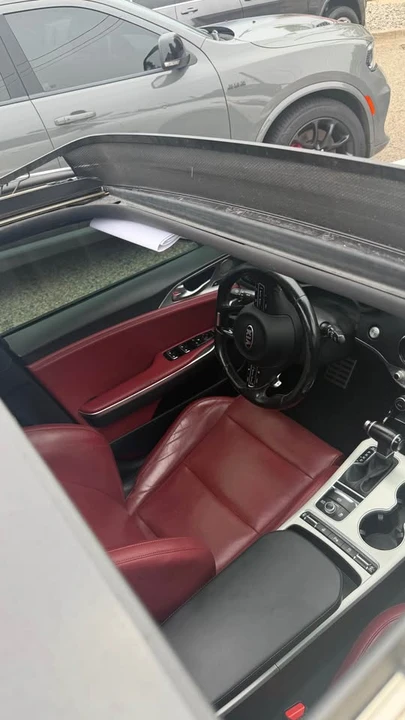 2019 Kia Stinger GT - Image 2 of 8