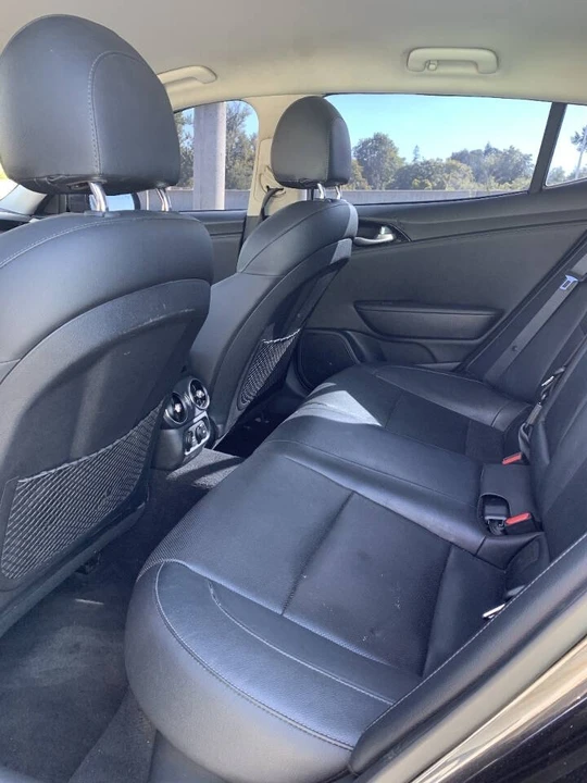 2019 Kia Stinger - Image 7 of 20