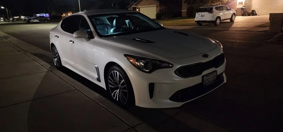 2019 Kia Stinger - Image 10 of 20