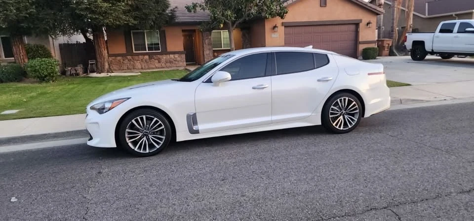 2019 Kia Stinger - Image 4 of 20