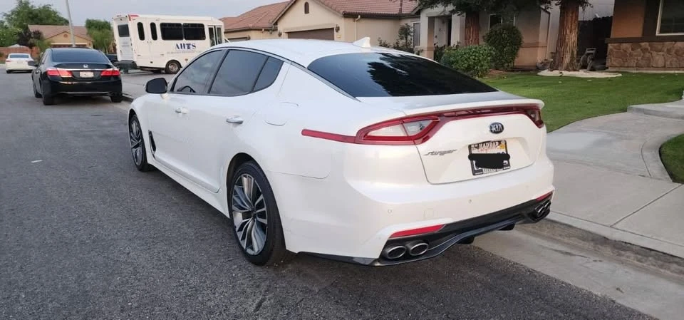 2019 Kia Stinger - Image 8 of 20