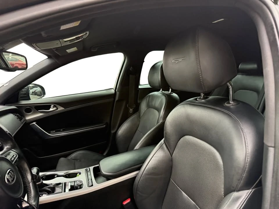 2019 Kia Stinger - Image 10 of 20