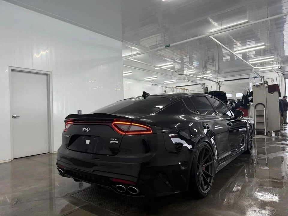 2019 Kia Stinger - Image 6 of 10