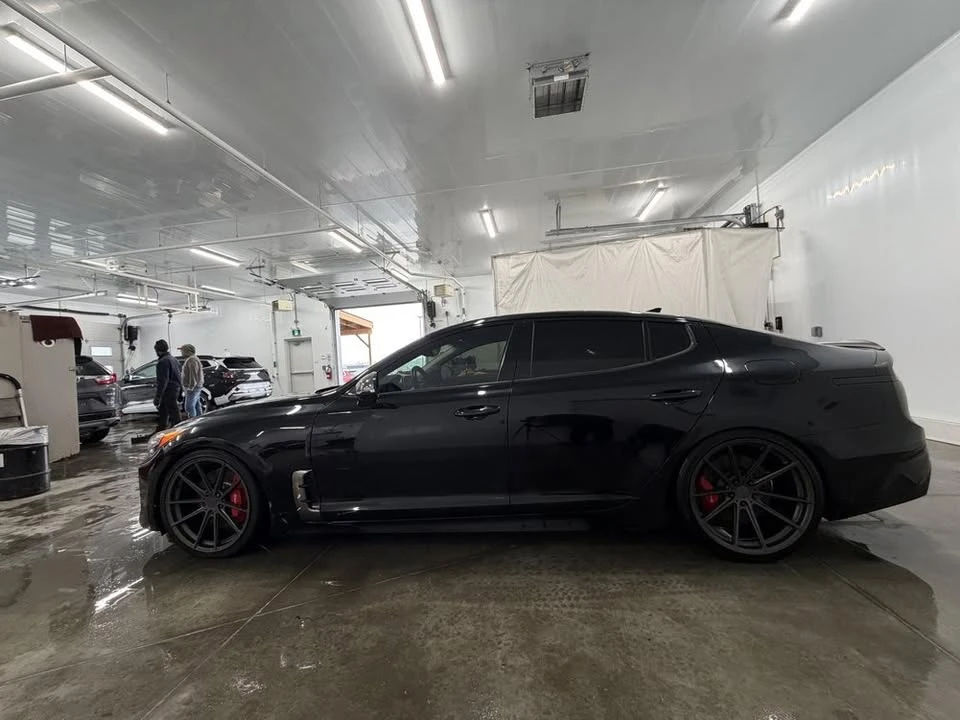 2019 Kia Stinger - Image 2 of 10