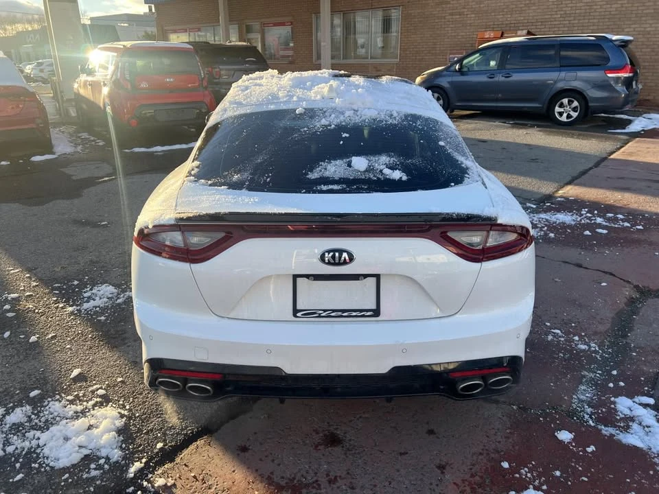 2019 Kia Stinger - Image 10 of 10