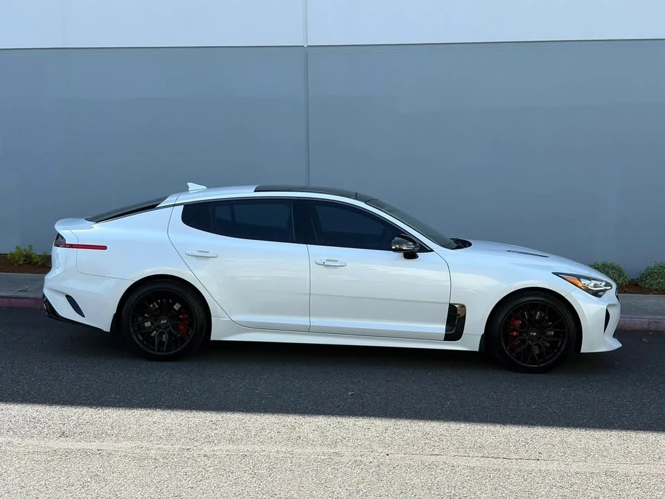 2019 Kia Stinger - Image 6 of 20