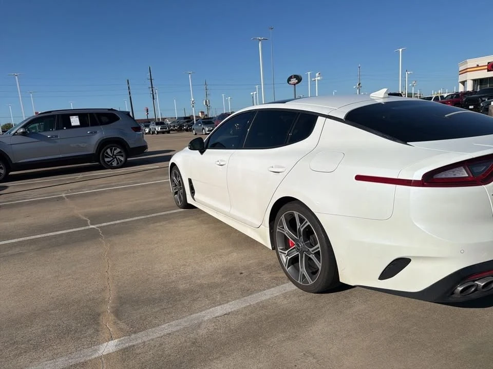 2019 Kia Stinger - Image 5 of 9
