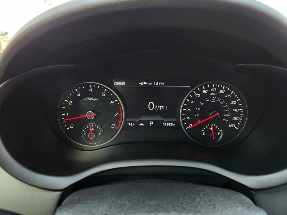 2019 Kia Stinger - Image 14 of 19