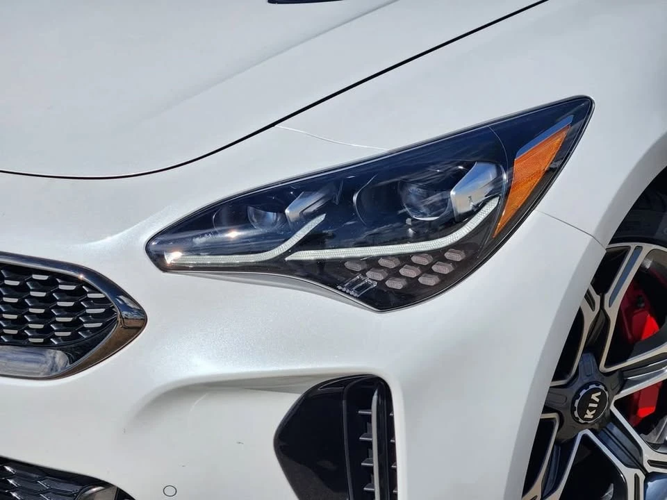 2019 Kia Stinger - Image 8 of 19
