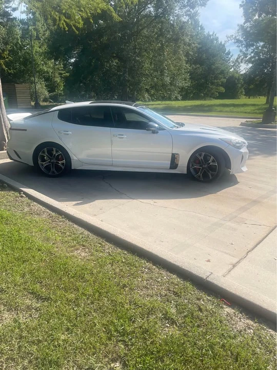 2019 Kia Stinger - Image 3 of 12