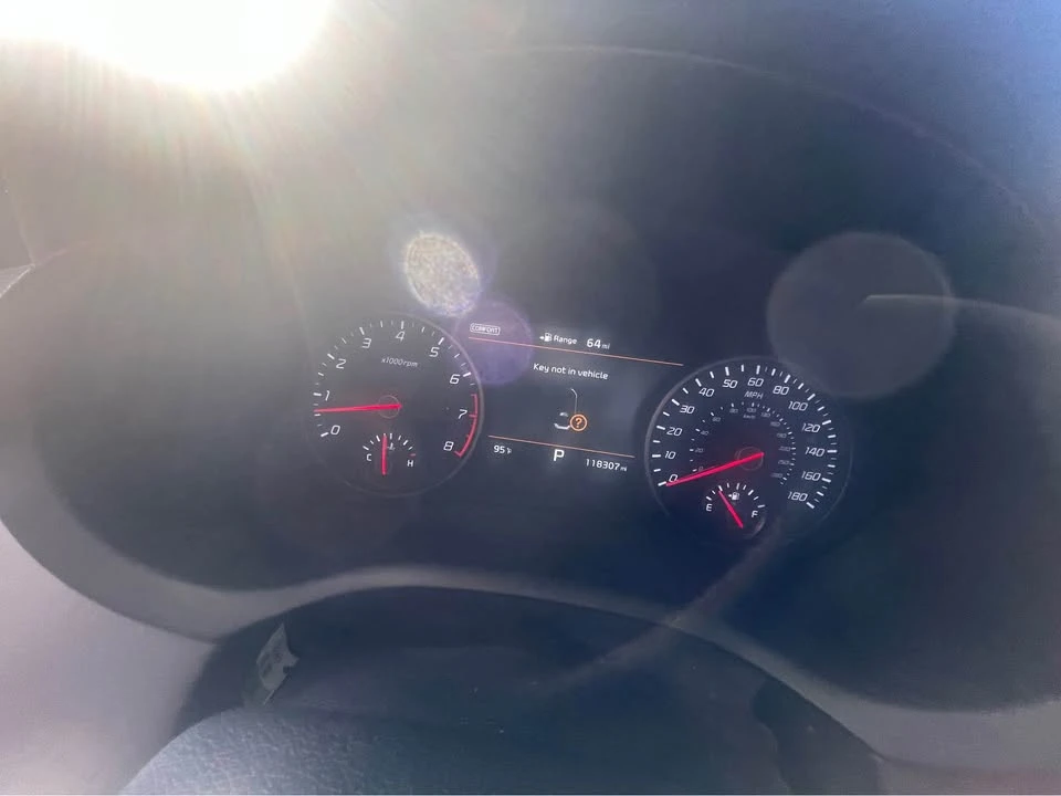 2019 Kia Stinger - Image 12 of 12