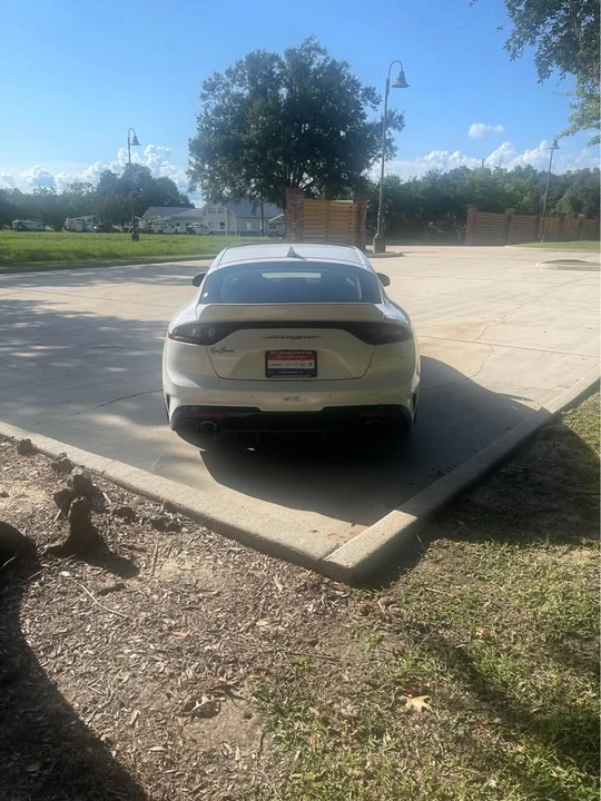 2019 Kia Stinger - Image 4 of 12