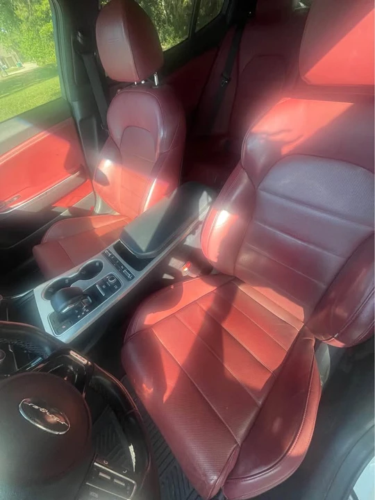 2019 Kia Stinger - Image 10 of 12