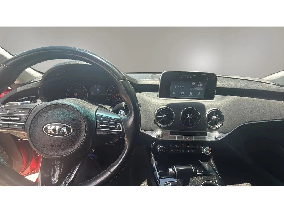 2019 Kia Stinger - Image 13 of 16