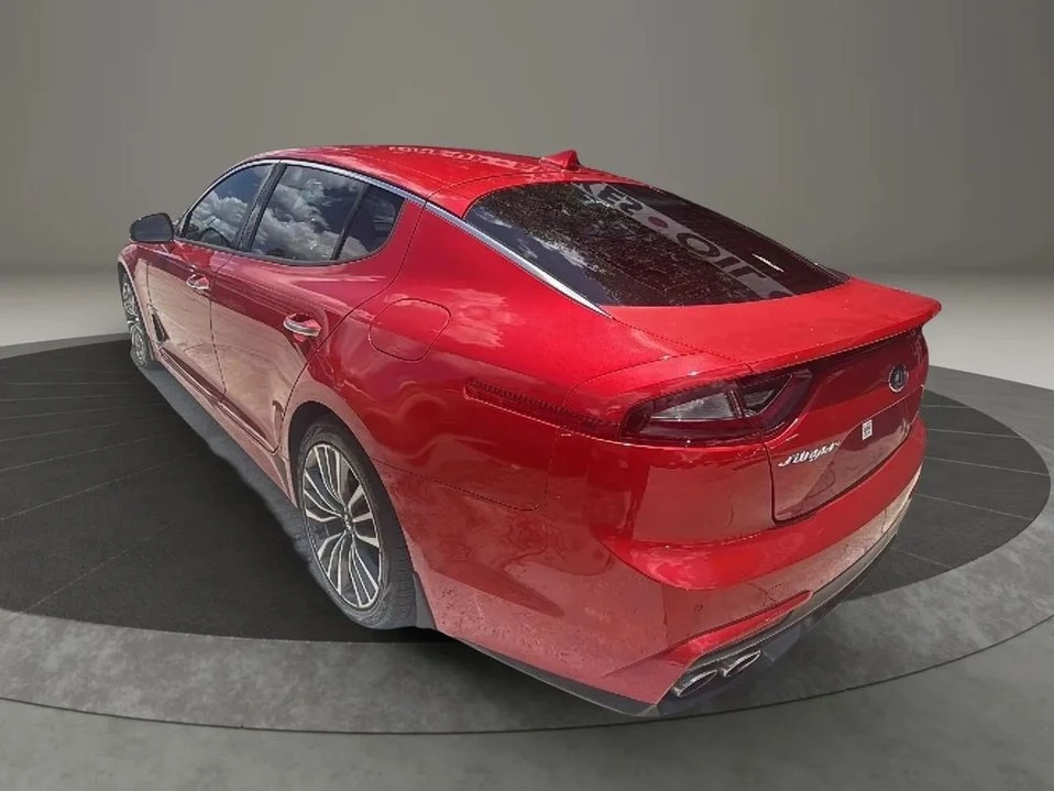 2019 Kia Stinger - Image 12 of 16