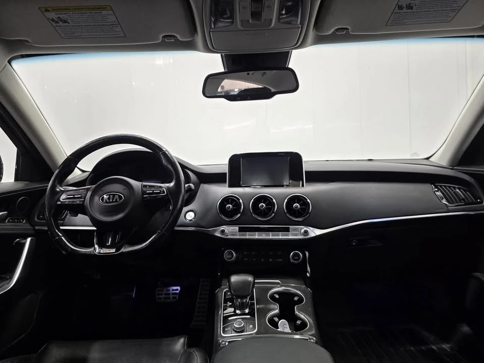 2019 Kia Stinger - Image 9 of 10