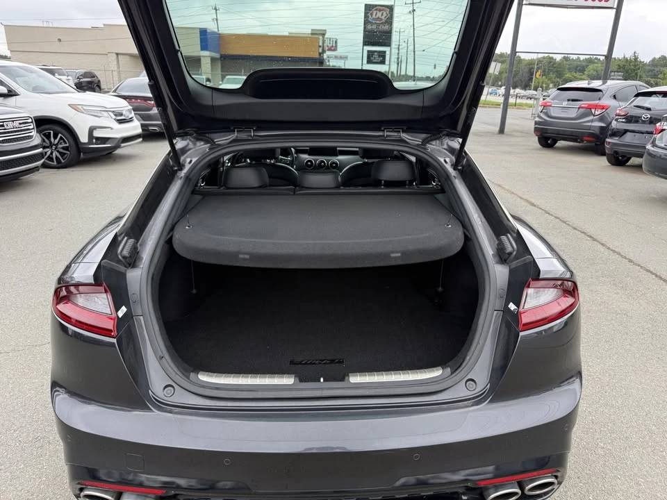 2019 Kia Stinger - Image 10 of 20