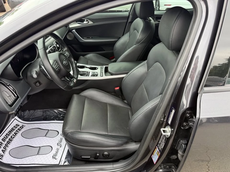 2019 Kia Stinger - Image 8 of 20
