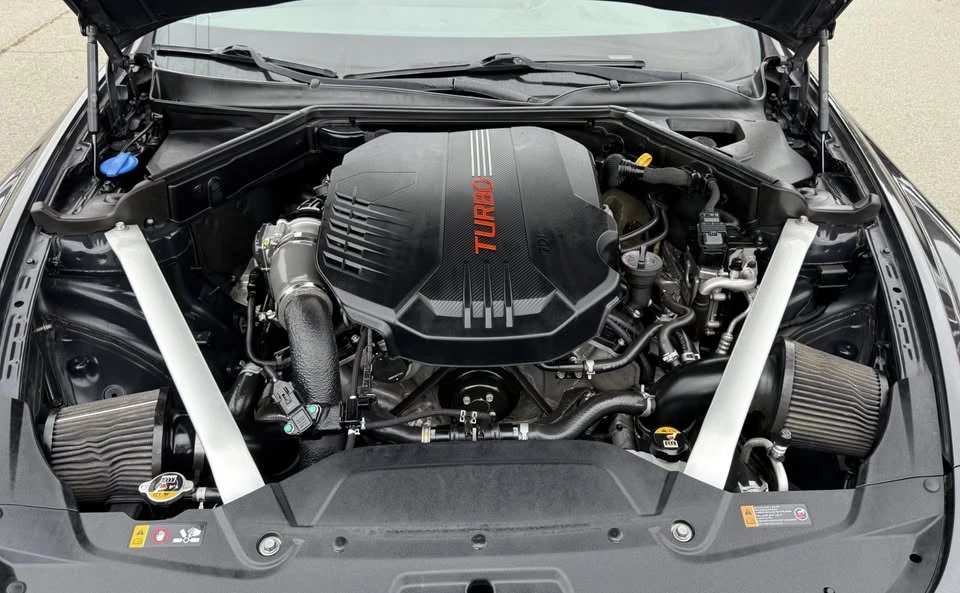 2019 Kia Stinger - Image 15 of 20