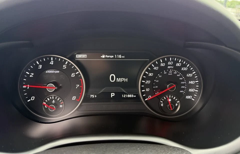 2019 Kia Stinger - Image 17 of 20